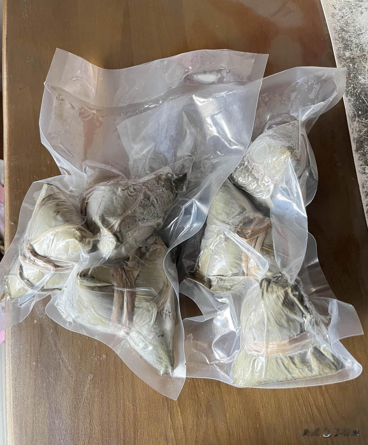 去年端午节我包的粽子专门放冰箱里给儿子留着，今天早晨给儿子吃了，儿子说他女朋友爱