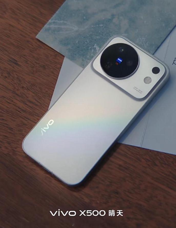 vivo、OPPO 和 iQOO 这几天都在预热新手机。网上的爆料很多，真落到官
