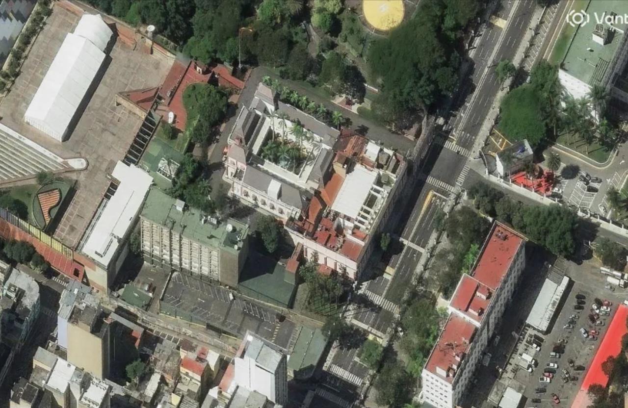 马杜罗的总统府，美军是一枚导弹都没有投，这说明美军是完全掌握了马杜罗的行踪。
