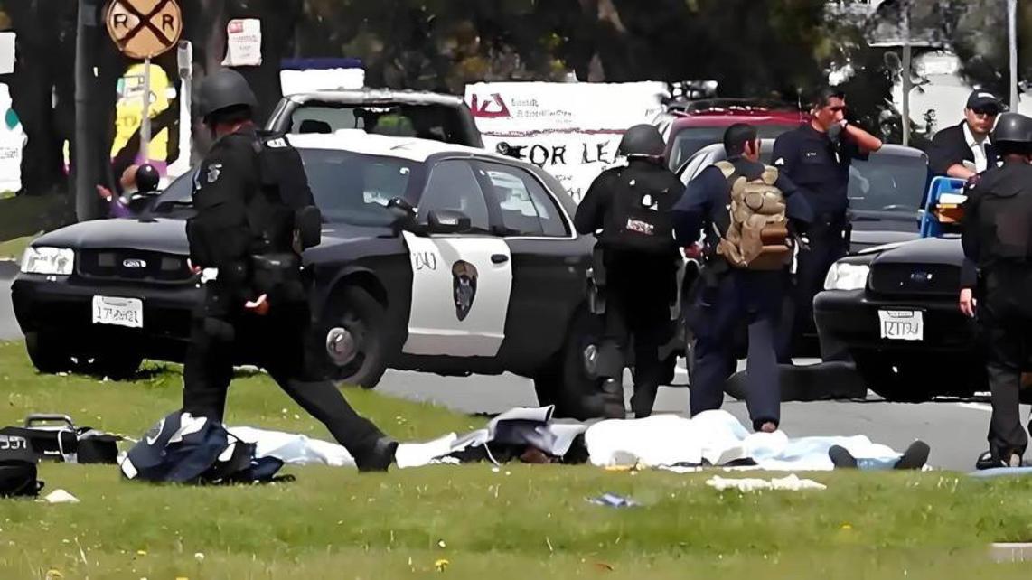 美国境内响起枪声，特朗普这次估计闯大祸了，民主党开始动员了起来，局势一触即发？就