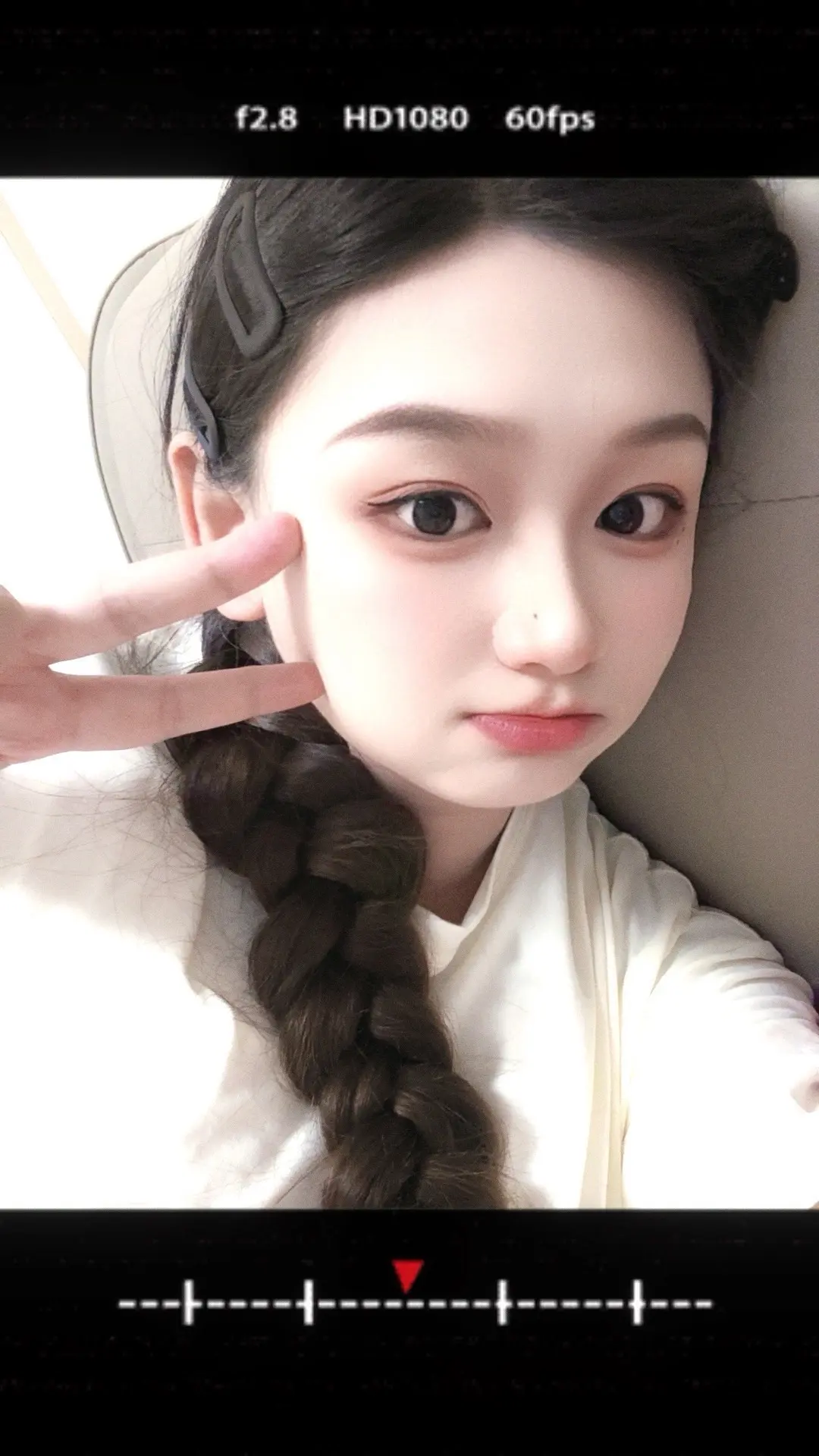 じòve ゛ 📸  在发财和发光中选择了发照片🫧⋆