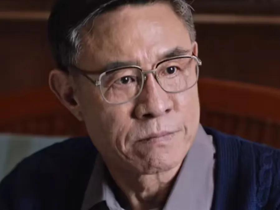 “年羹尧”的饰演者杜志国，不但自己是演技精湛的老戏骨，儿子杜淳也是名气响当当的实