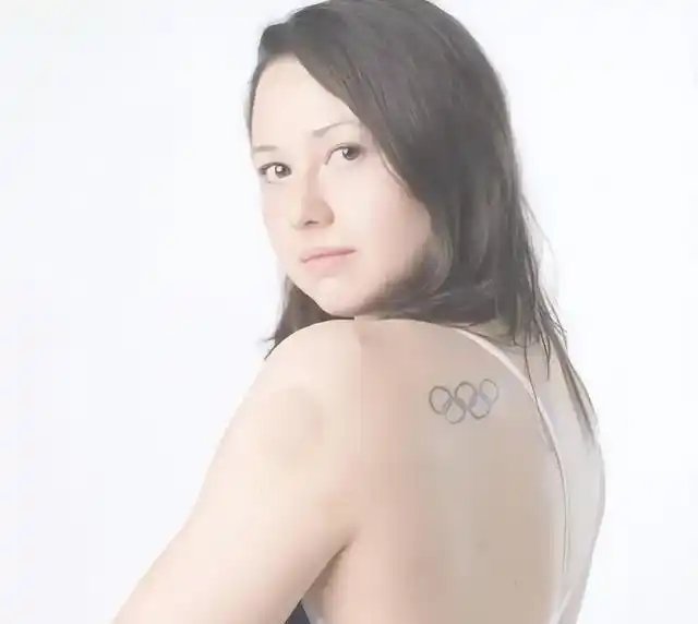 2025年中国香港体坛体育新闻时政新闻报道—————中国著名香港游泳名将何诗培2