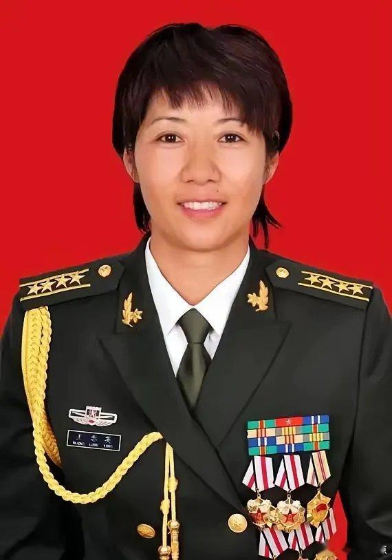 5次一等功5次二等功！她是公认的世界第一女兵，堪称军中传奇。很多人都知道，和平年