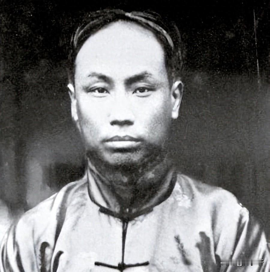 1953年毛主席关心陈独秀第三子，陈松年感慨家族地位变化，自家境遇有何不同？
1
