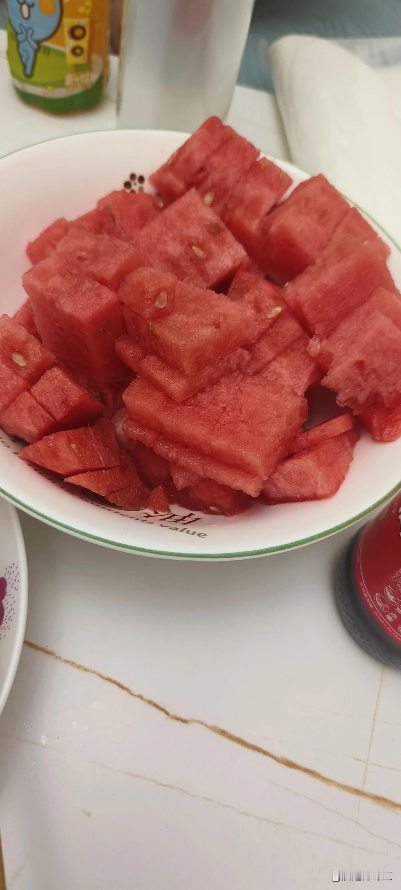 给初中没毕业的孩子找了一份工作
地点：家
时间：从明天开始为期一个月
工作内容：