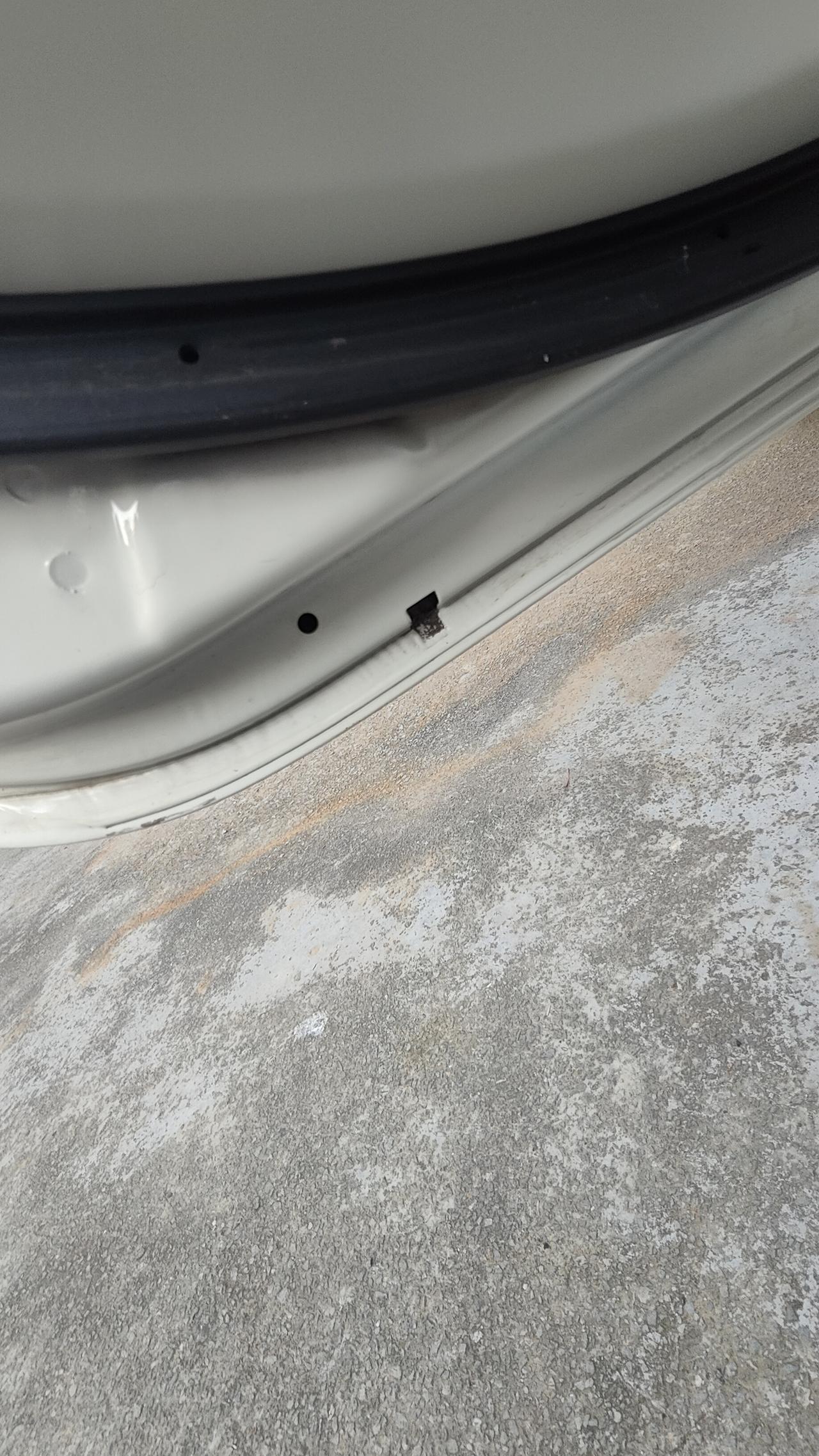 车门排水孔
会不会堵呢？