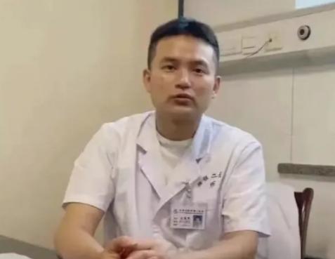 “简直就是禽兽！”2022年，湖南农民张爱国因直肠癌做了大便改道手术。谁知，他痊