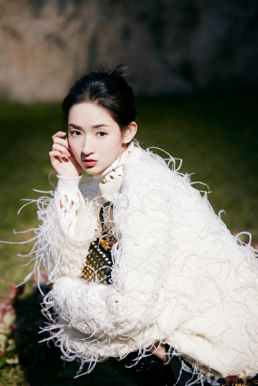 王玉雯确认出演贾玲导演新电影《转念花开》！！！意想不到的角色。 