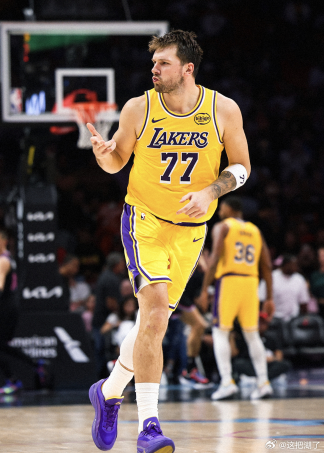 东契奇50分了  背靠背啊哥哥，失恋的作用这么大吗？ 湖人vs热火