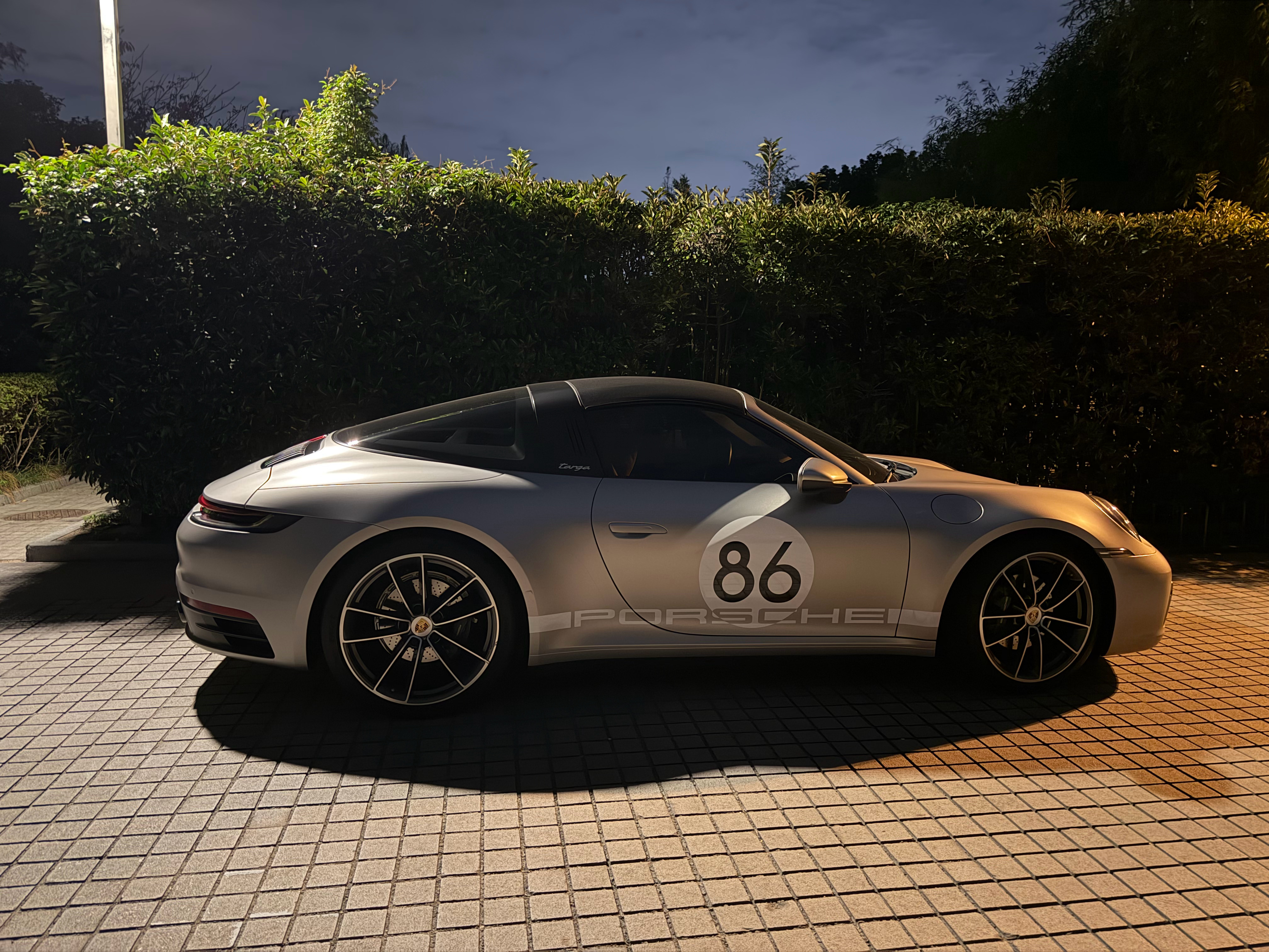 世界上怎么会有这么好看的车，说你抄了谁啊你快说保时捷 ​​​