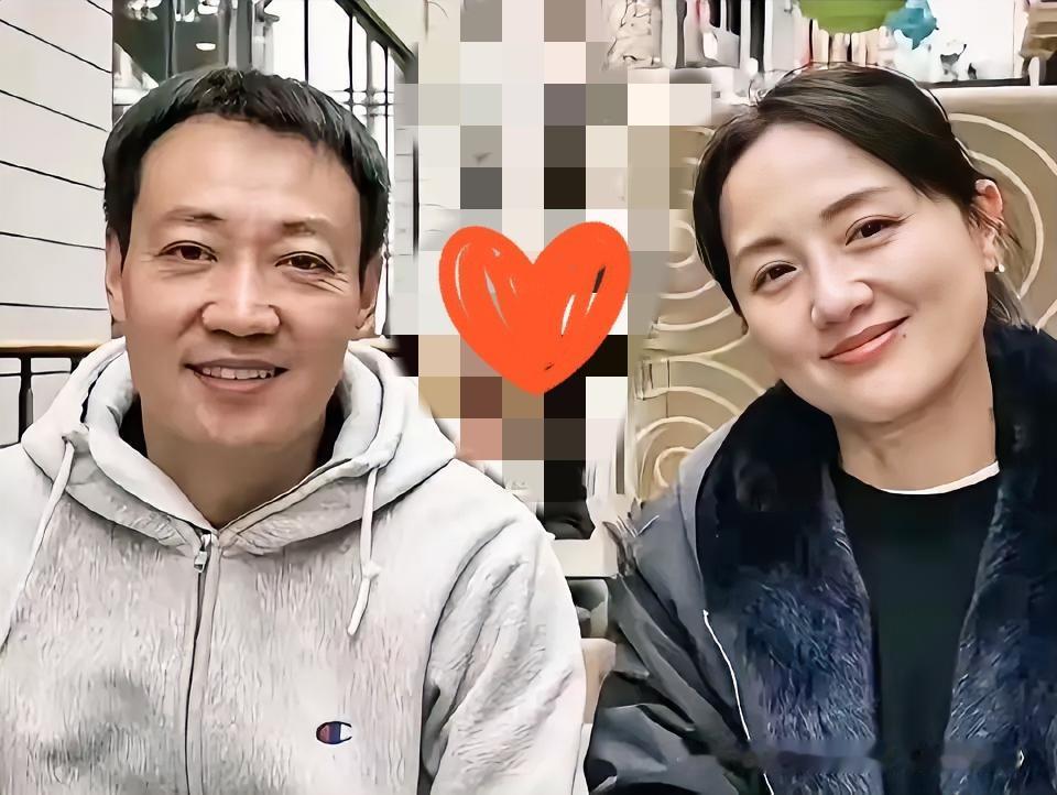 这下辛柏青又要崩溃了，
好不容易从丧偶之痛中走出来了一些，
这下又不得不面对了、