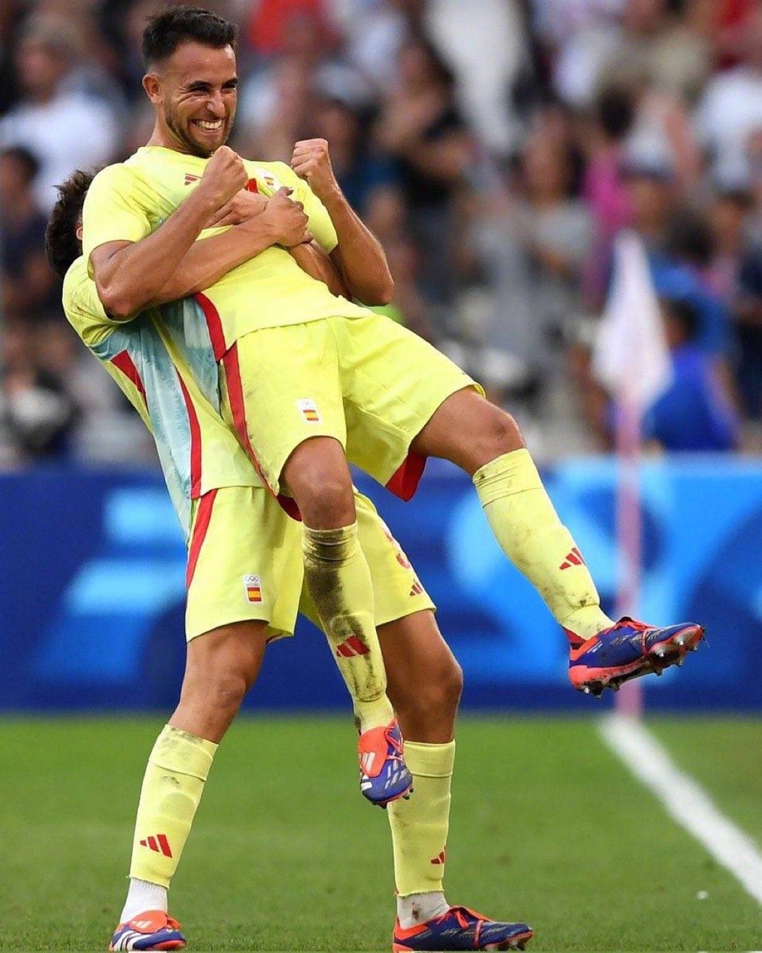 埃里克·加西亚：“我将留在巴萨，下个赛季在那里是100%。”#巴萨# ​​​