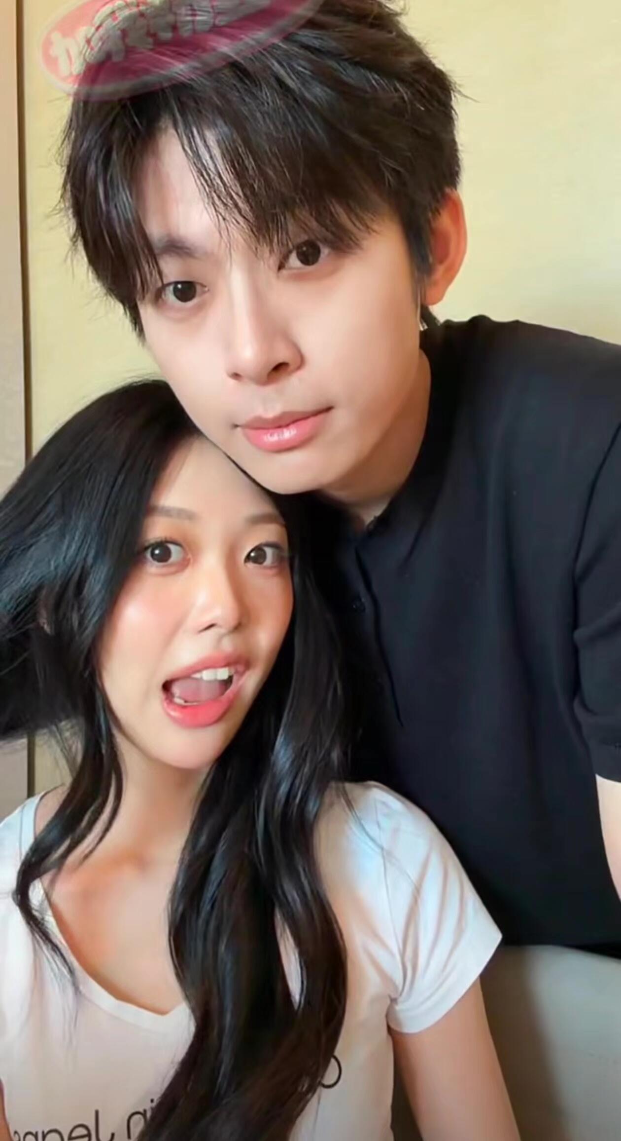 这张照片只能中午看  因为早晚会被萌死怦然心动20岁
