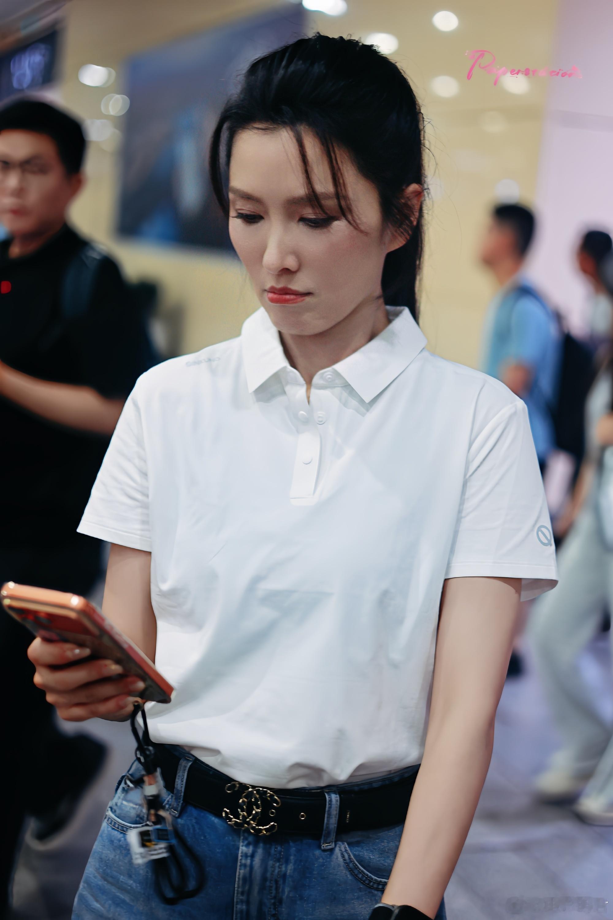徐洁儿高马尾yyds 