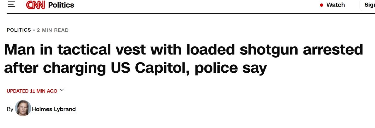 懦夫觉醒？：美国18岁青年持枪冲闯国会大厦
当地时间周二，一名穿着战术背心的18