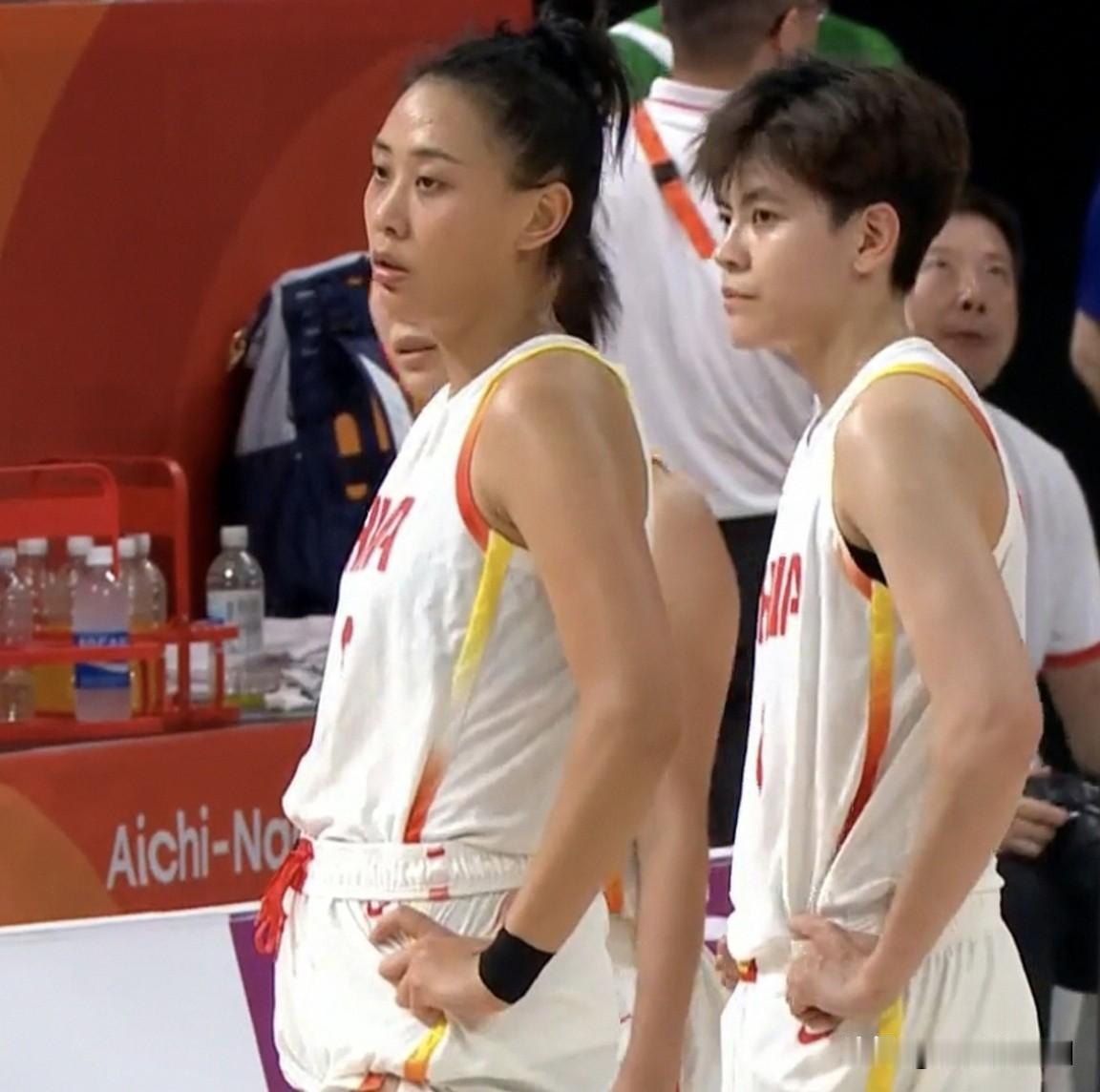 我认为中国女篮输给韩国队的锅还真不该唐子婷来背！
昨天下午女篮亚运半决赛，比赛还
