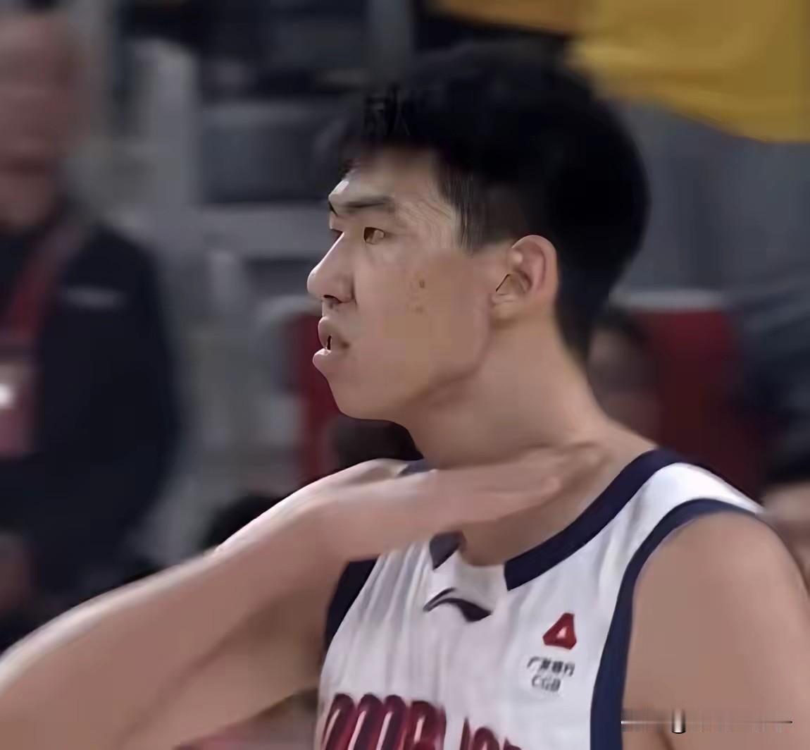 焦泊乔，徐昕证明自己，扬眉吐气的机会来了。杨瀚森不能出战后天与澳大利亚队的热身赛
