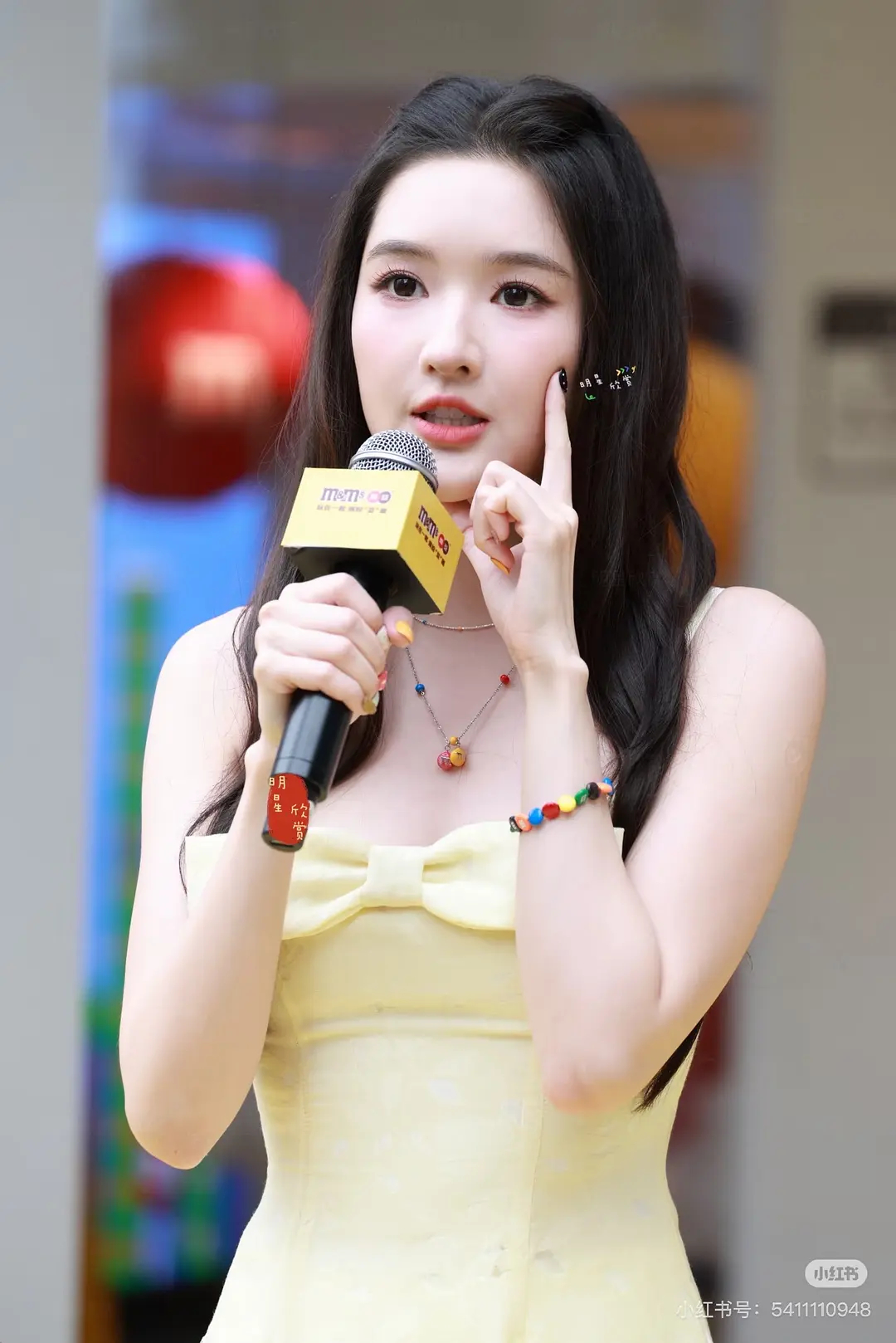 怎么感觉王玉雯的脸怪怪的 是做医美了吗 