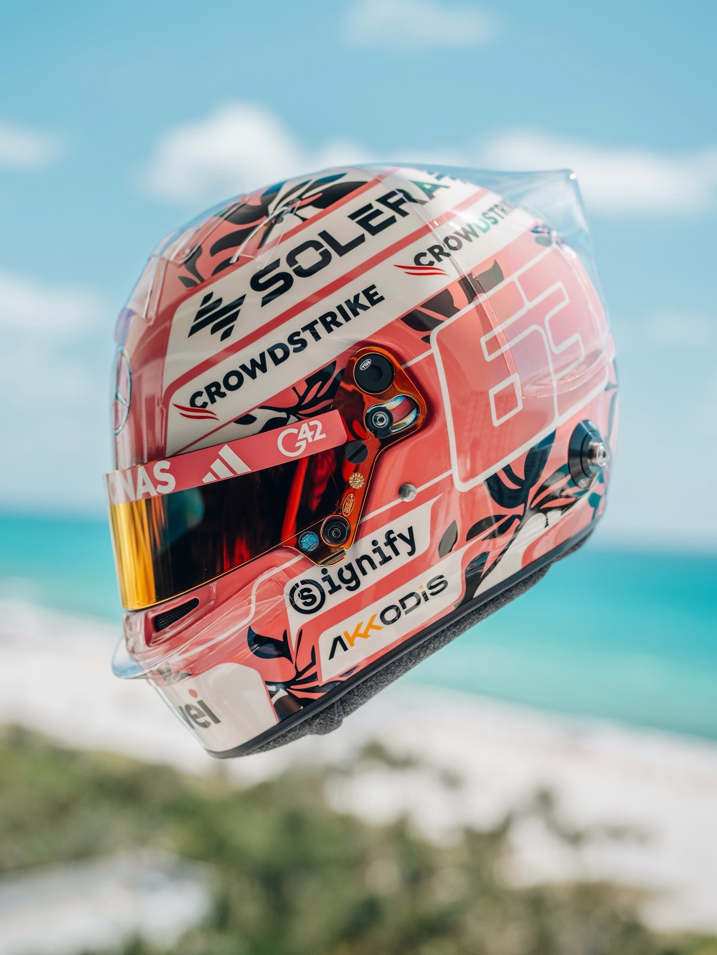 乔治拉塞尔 🩷 GR63乔治通鉴 梅赛德斯更新一则👇🏻一年前 ⏪为迈阿密变