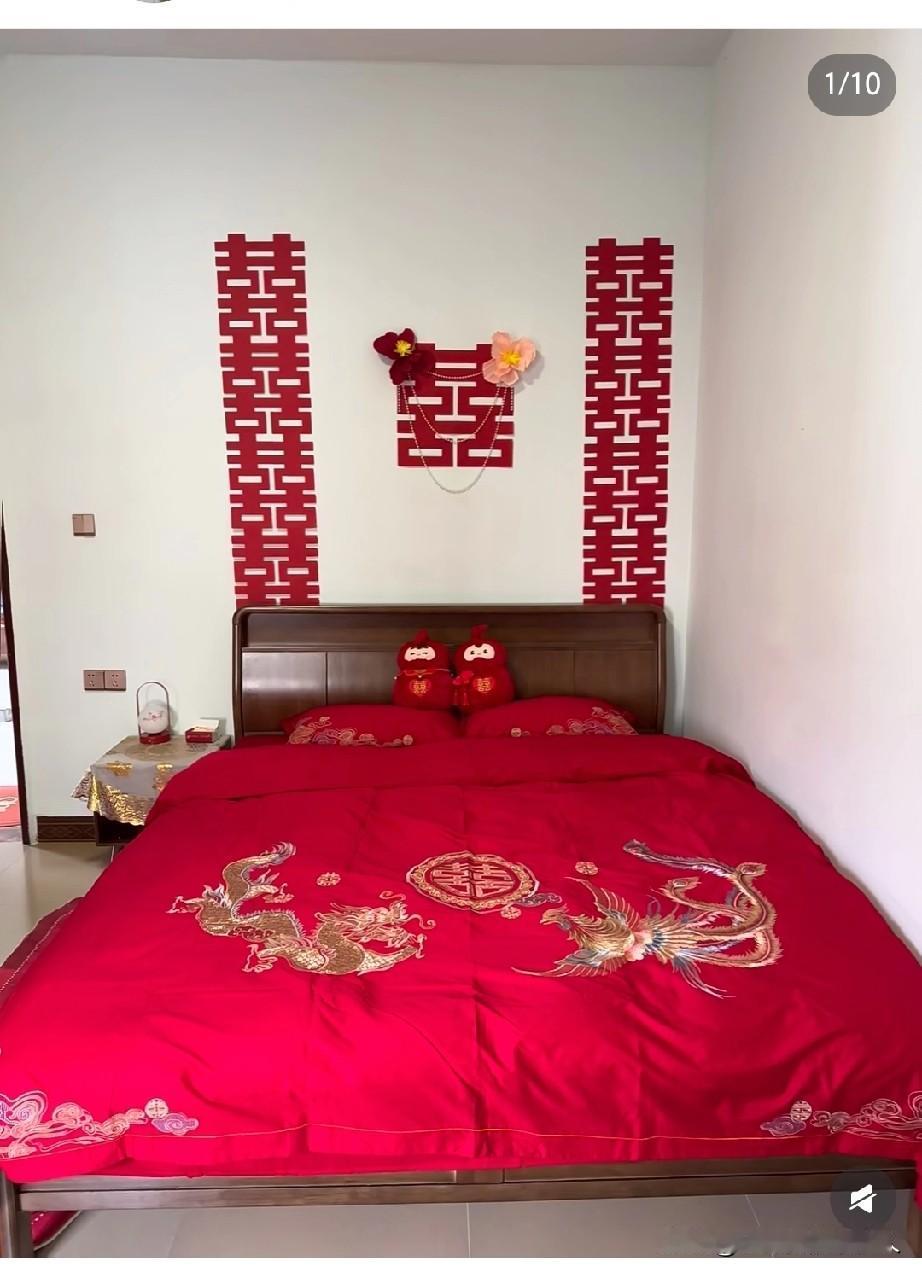 昨天我参加了一场婚礼，
看完真有点不敢相信。

新郎是政府部门的公务员，新娘在重