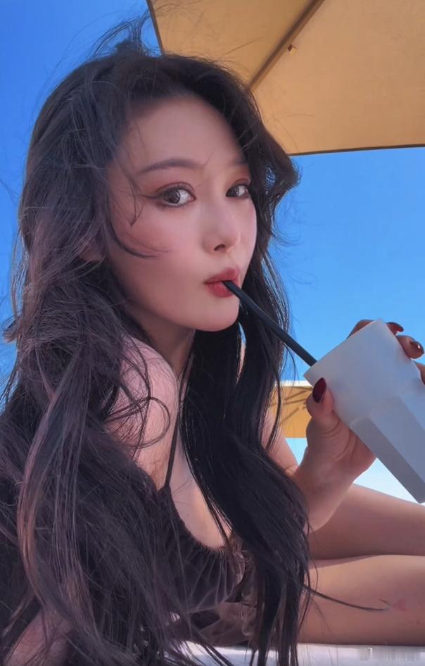 张馨予怼脸镜头不吃压力被张馨予怼脸镜头美一大跳真美女从来不怕近距离镜头！张馨予土