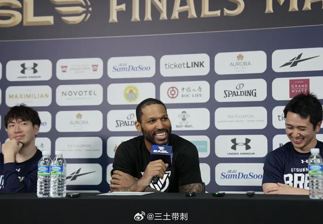 东亚超级联赛 纽比尔，33了，东超六强赛，面对新北国王队，拿下20分3篮板6助攻