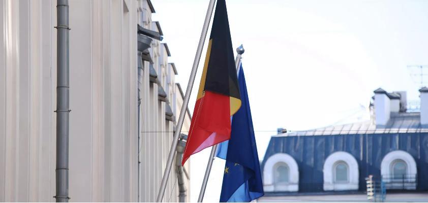 欧洲国家“穷疯”了开始打被欧洲银行冻结的俄罗斯资产，比利时政府断然拒绝这一提议