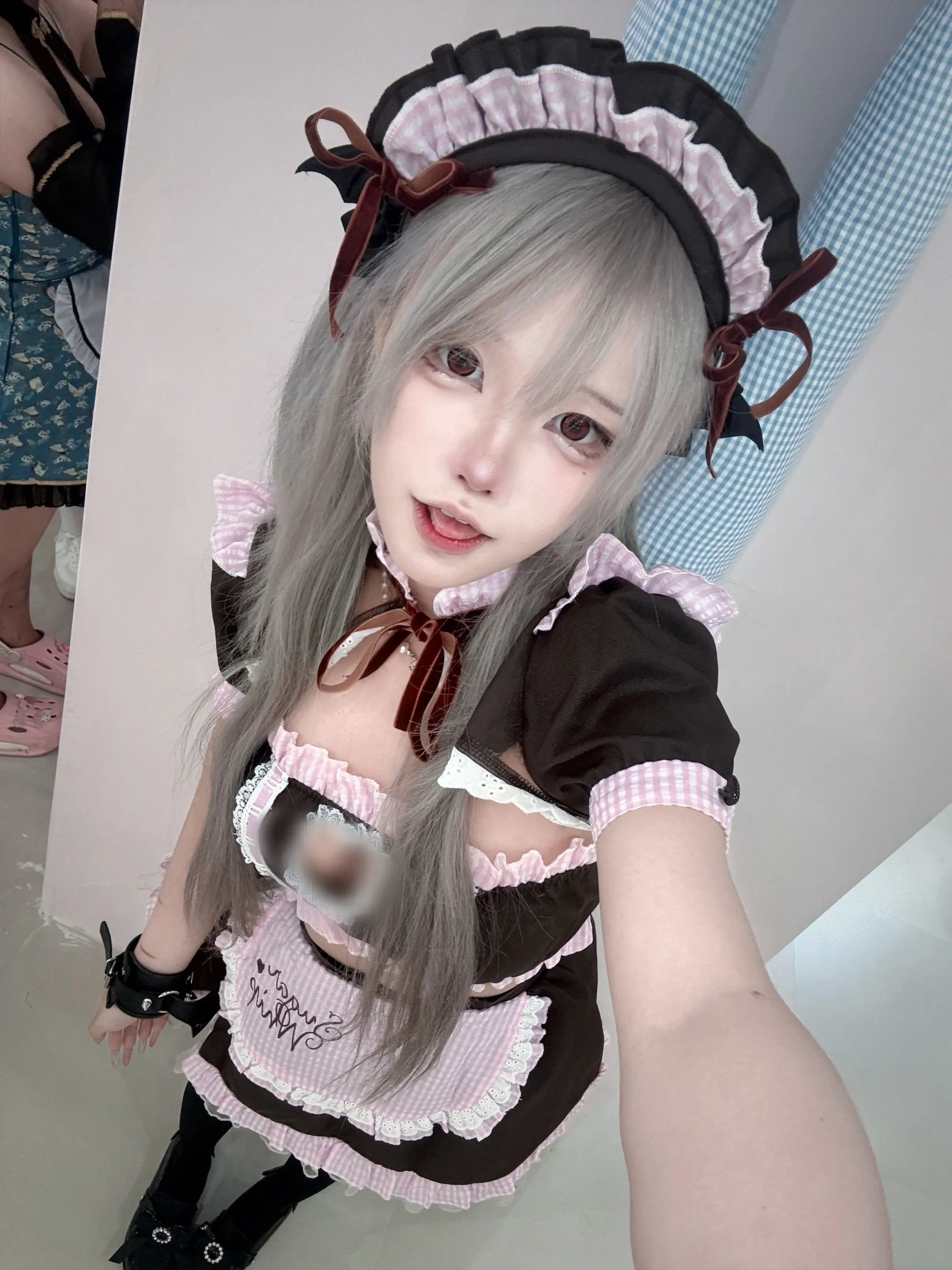 女仆装不要再骗我的钱了。
