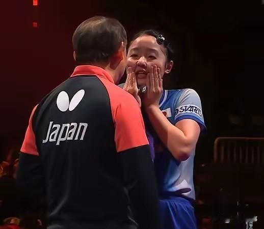 咱们铺了这么大的摊子，
竟被一对父女给硬生生冲开了缺口。
 
最后一分落地，小姑