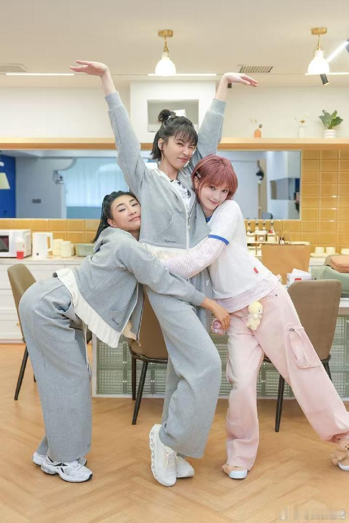 张月代斯徐梦洁陈瑶霍元甲 浓颜与甜妹碰撞，《霍元甲》舞台又美又飒，期待值已经爆表