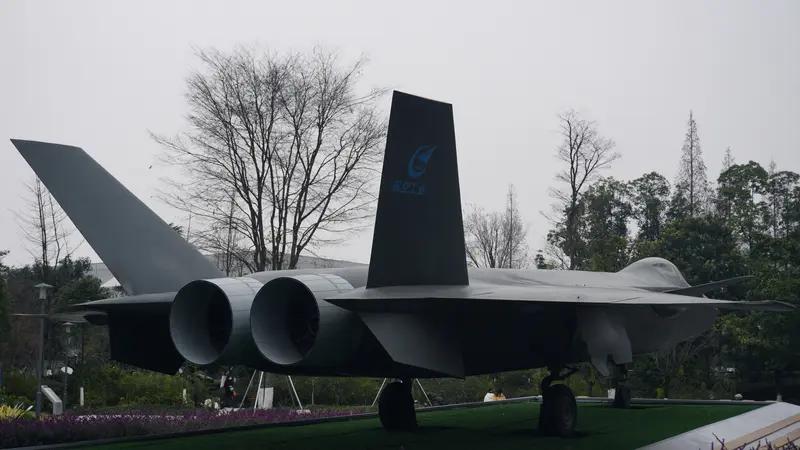 六代机或将重构空战体系，这可不是说说而已。相比五代机，六代机在很多方面有质的飞跃