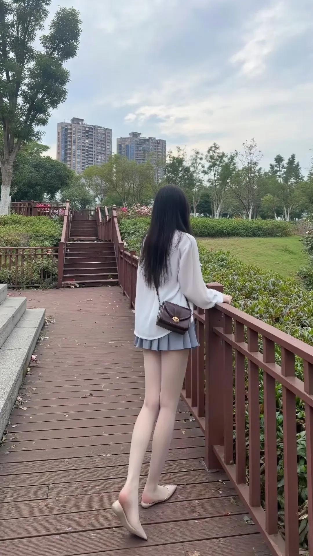 背影杀！