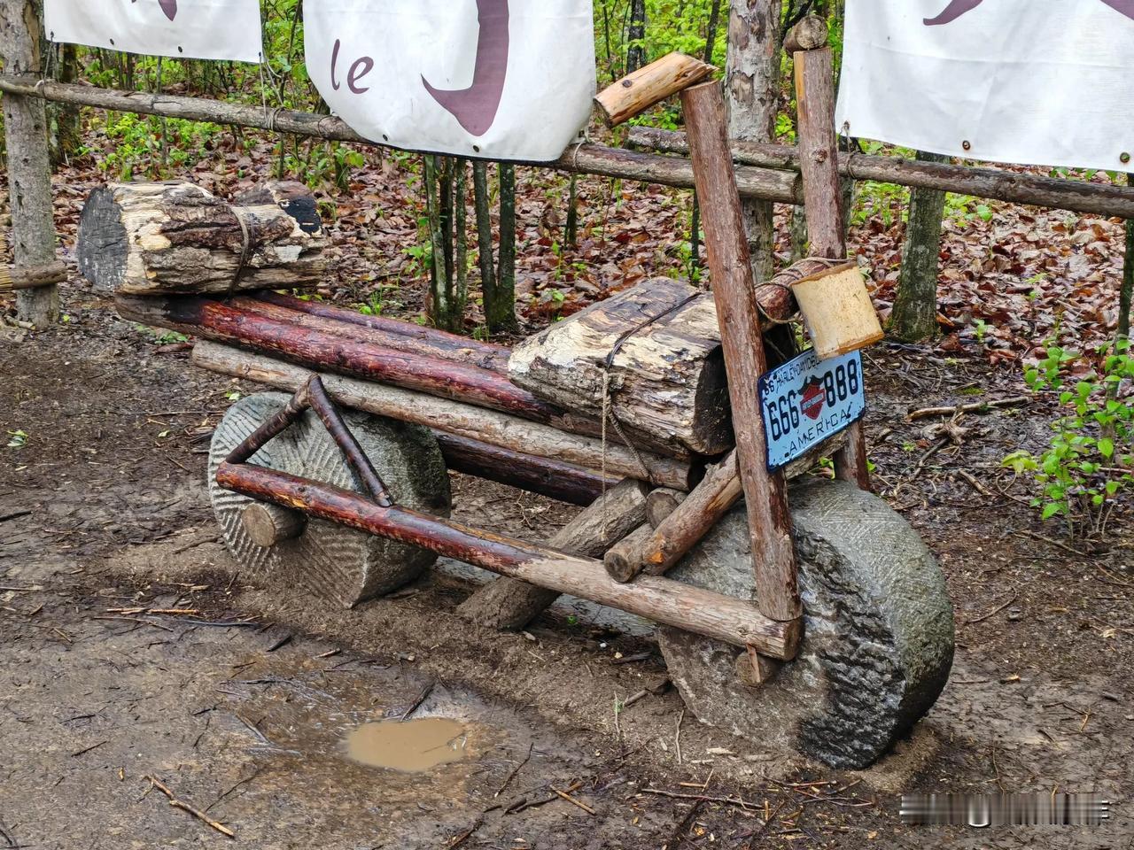 在神农架景区见到一辆古代摩托车🏍！