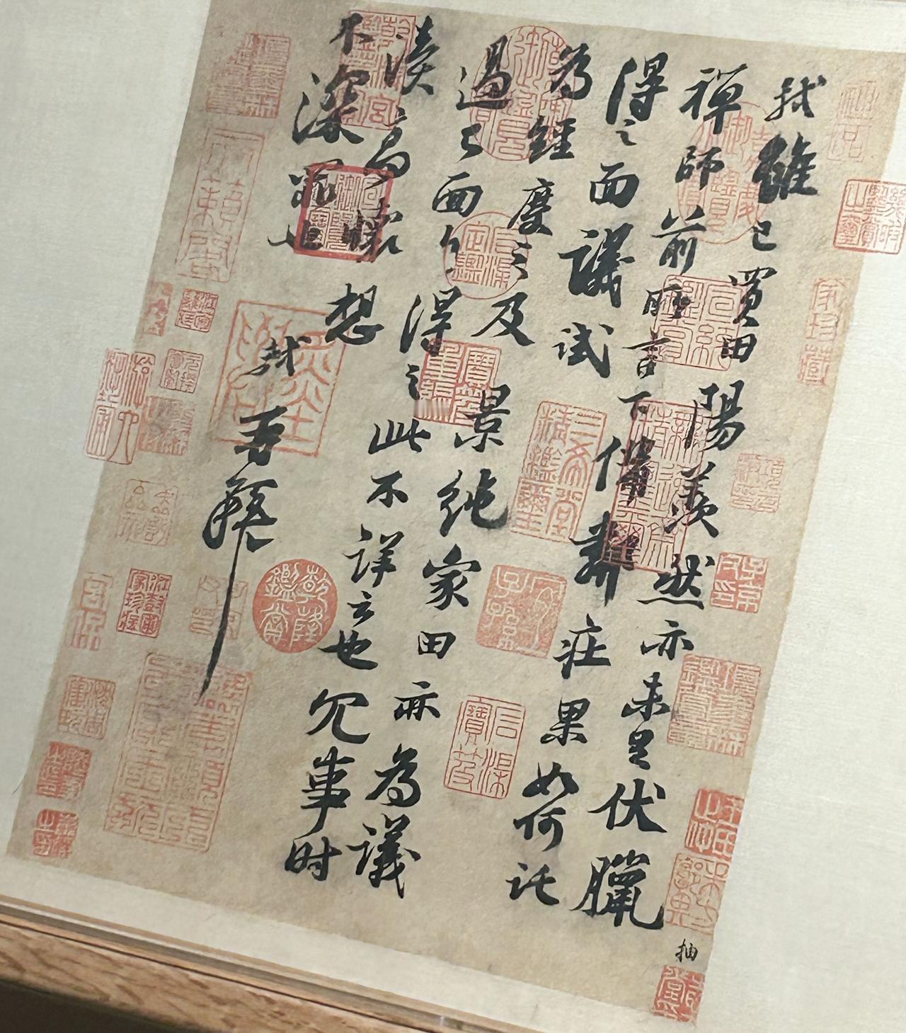 我是大年初七上午去的，游客不多，不用排队，国宝想看多久看多久👏
进馆不用预约，