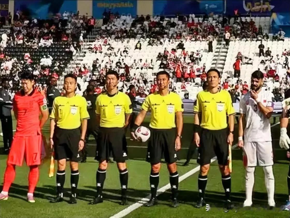 韩国媒体赛后炮轰马宁，中国裁判是想毁灭韩国足球吗？
北京时间1月15日，韩国队在