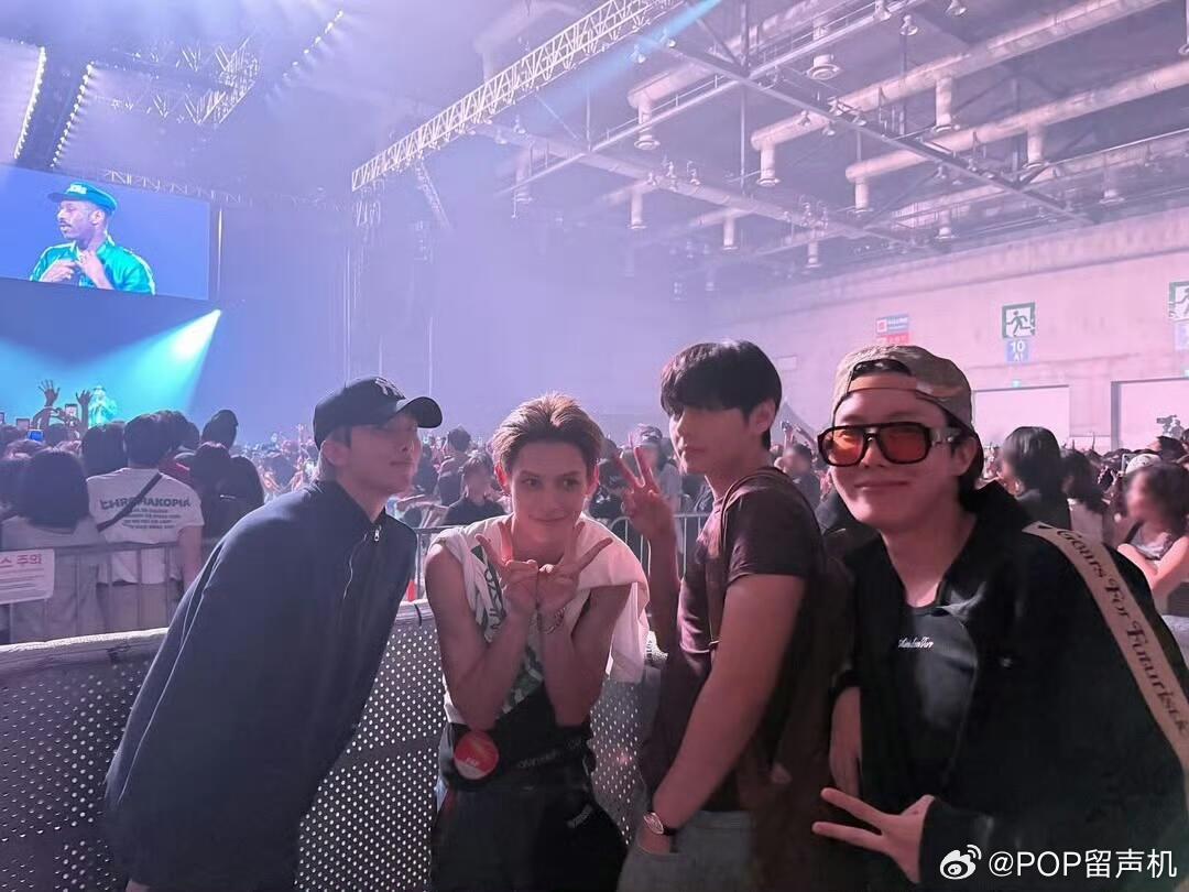 因为演出19🚫，CORTIS只有赵雨凡一个人能去并且和BTS合照了 ​​​