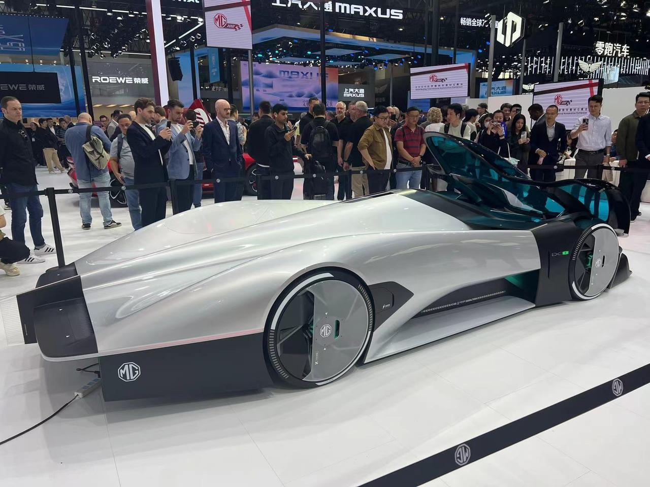 【2024北京车展-名爵全新纯电超跑EXE181概念车】
2024北京车展上，名