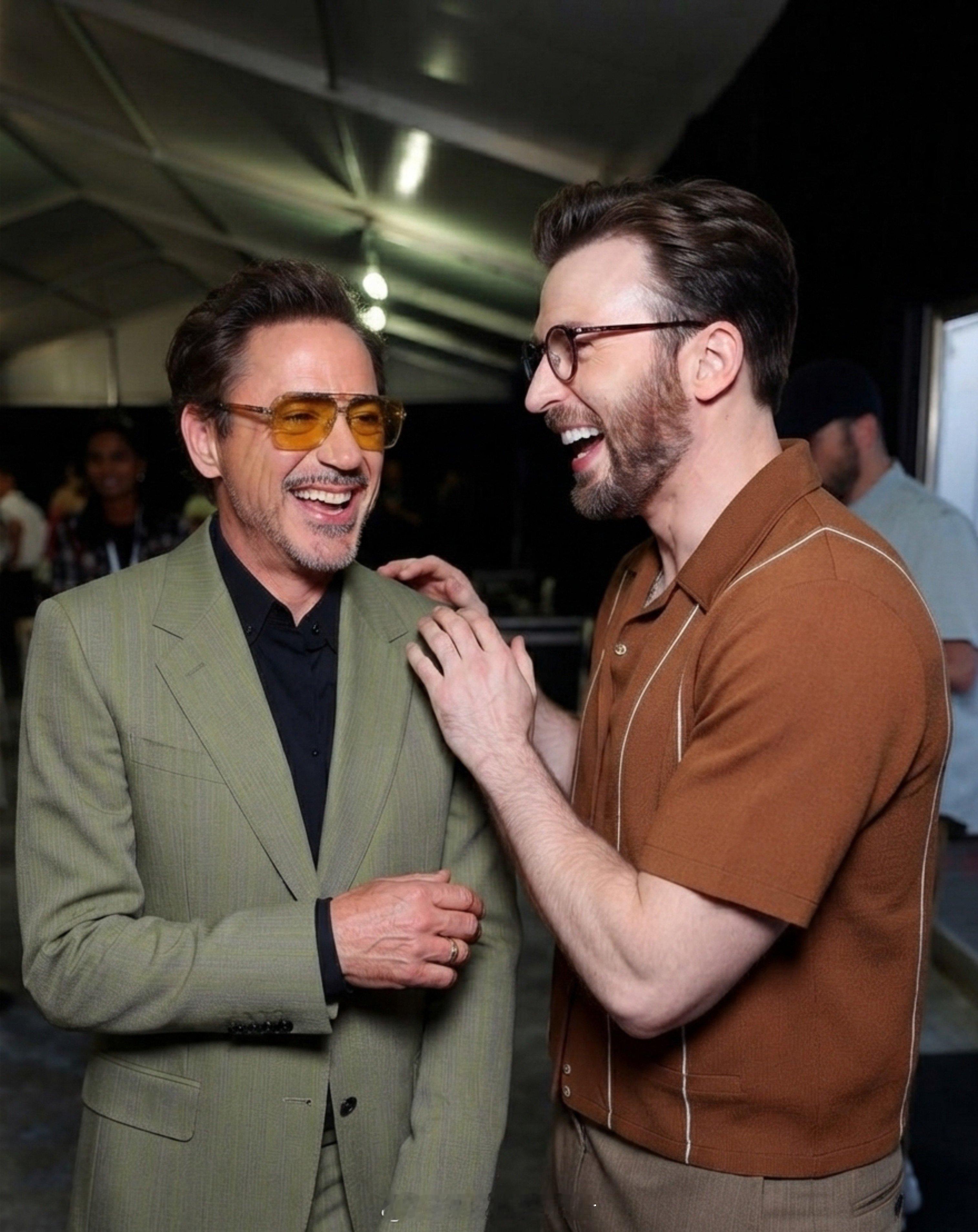 漫威Chris EvansRobert Downey jr. 啊啊啊啊啊啊啊啊啊