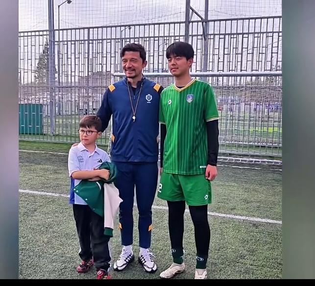 申花名宿谢晖也开始扎根青训！看来中超球队没机会邀请名帅谢晖了！近日谢晖在上海开设