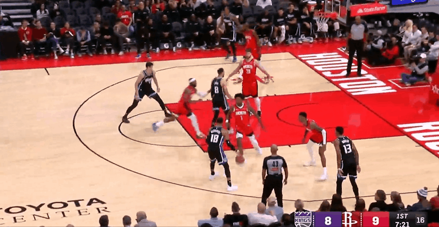 威少打火箭这么起劲，阿们汤普森拦不住威少三分，打老东家多带劲




威少面对老