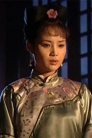 1644年，清军入关，局势动荡。就在这年，孝庄太后派出她最信赖的贴身宫女——苏麻
