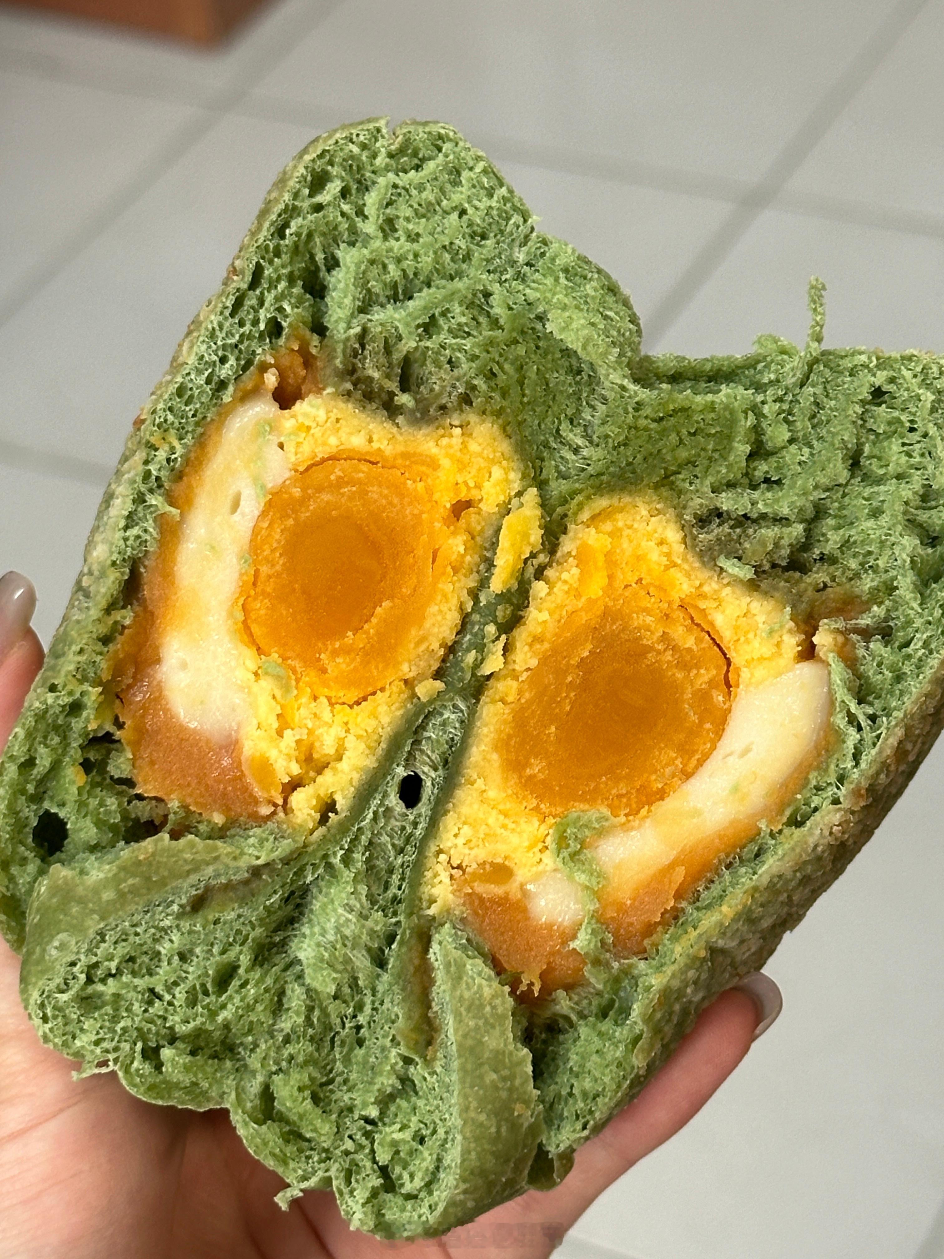 真是服辣！我今天早上拍的视频刚才狂剪已经上传完了（不经意说出🍠发了新视频这件事