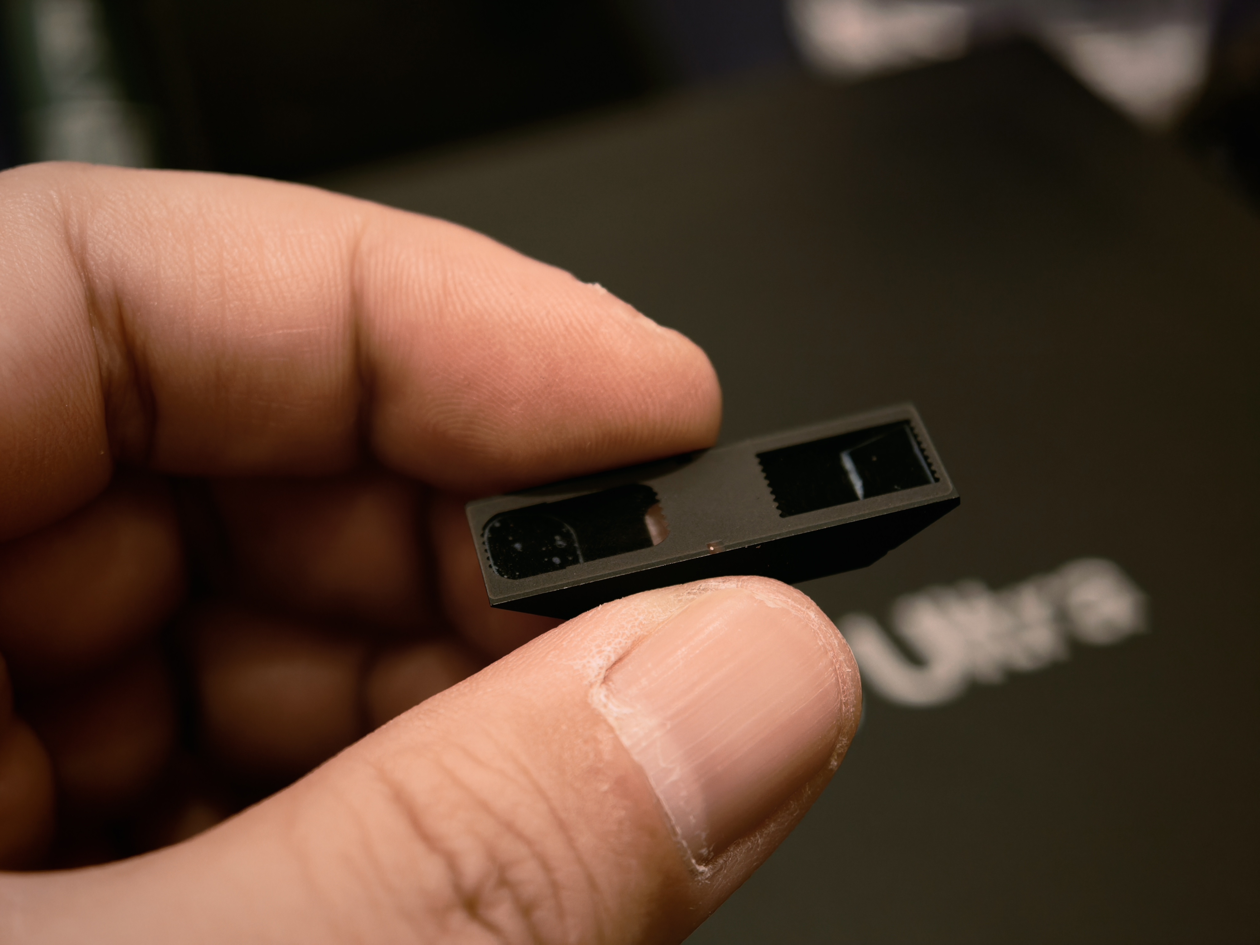 突然想起这个还没发：OPPO Find X9 Ultra的10倍模组和五反棱镜。