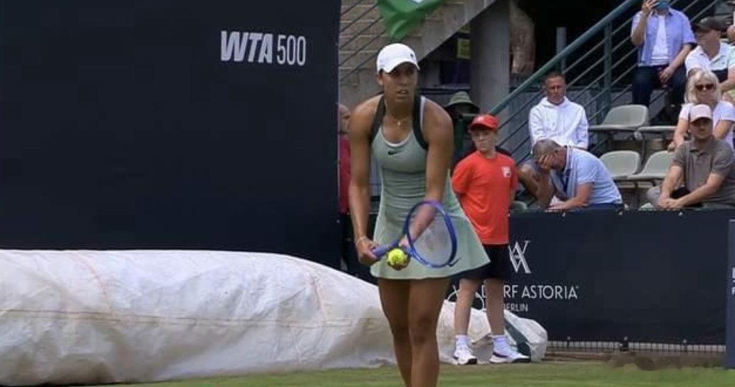 王欣瑜爆冷一轮游 WTA500：0-2脆败一轮游！王欣瑜次盘1-6崩盘，积分清零
