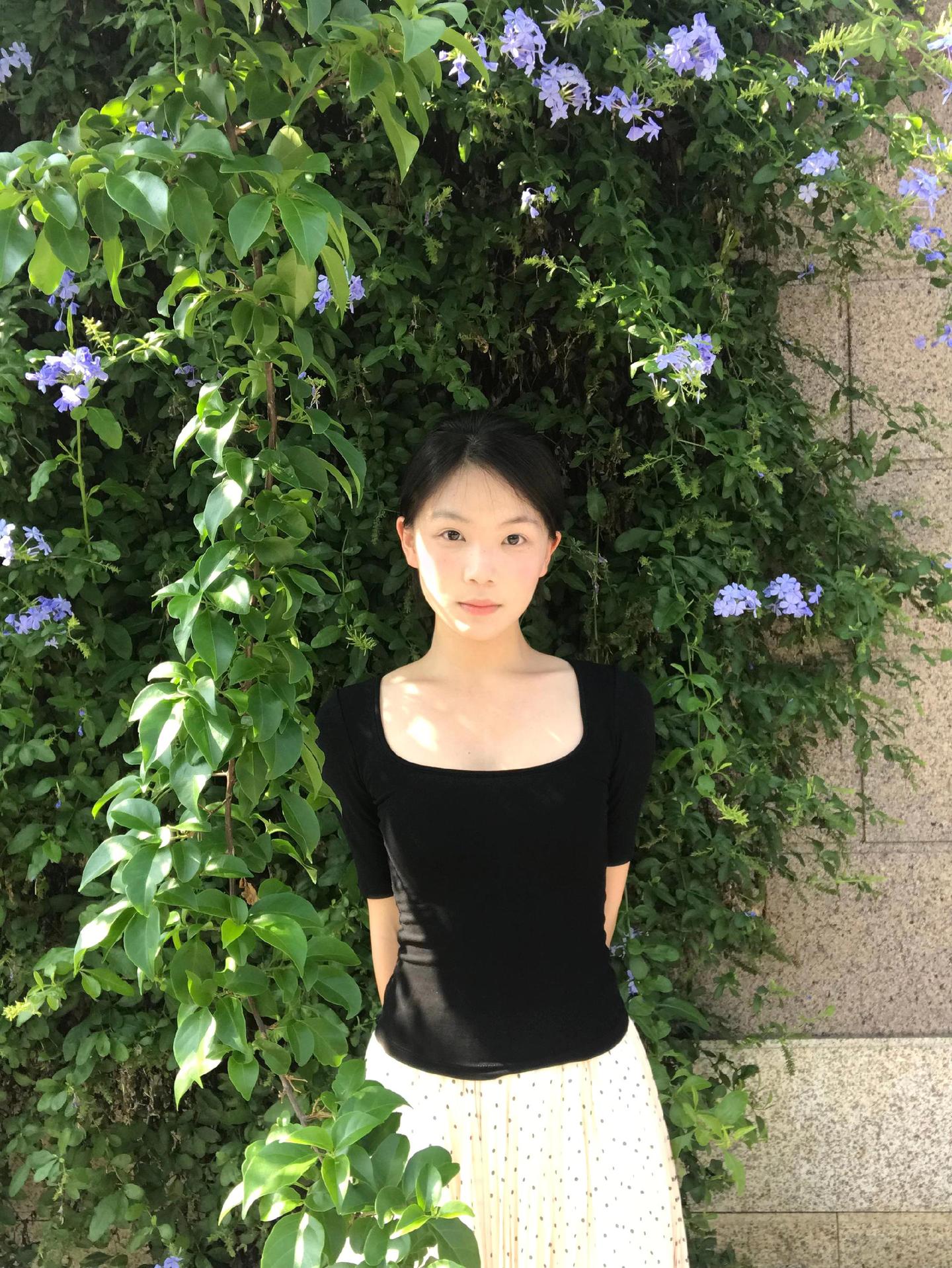 你用什么擦拭我的眼泪 工业纸巾 莎士比亚诗集 还是你同样湿润的眼睛