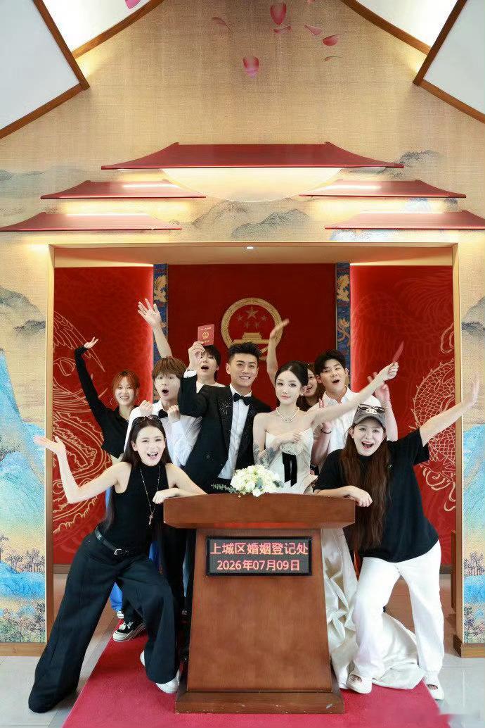 薛小婉开始备孕了任权薛小婉7月9号，刚领完结婚证，从去年就说要结婚，现在也是顺利