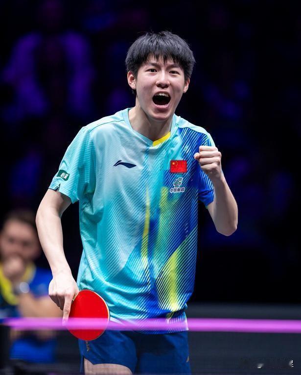 国乒男队史上最弱一届！
王楚钦：世界排名第一
林诗栋：世界排名第六
向鹏：世界排