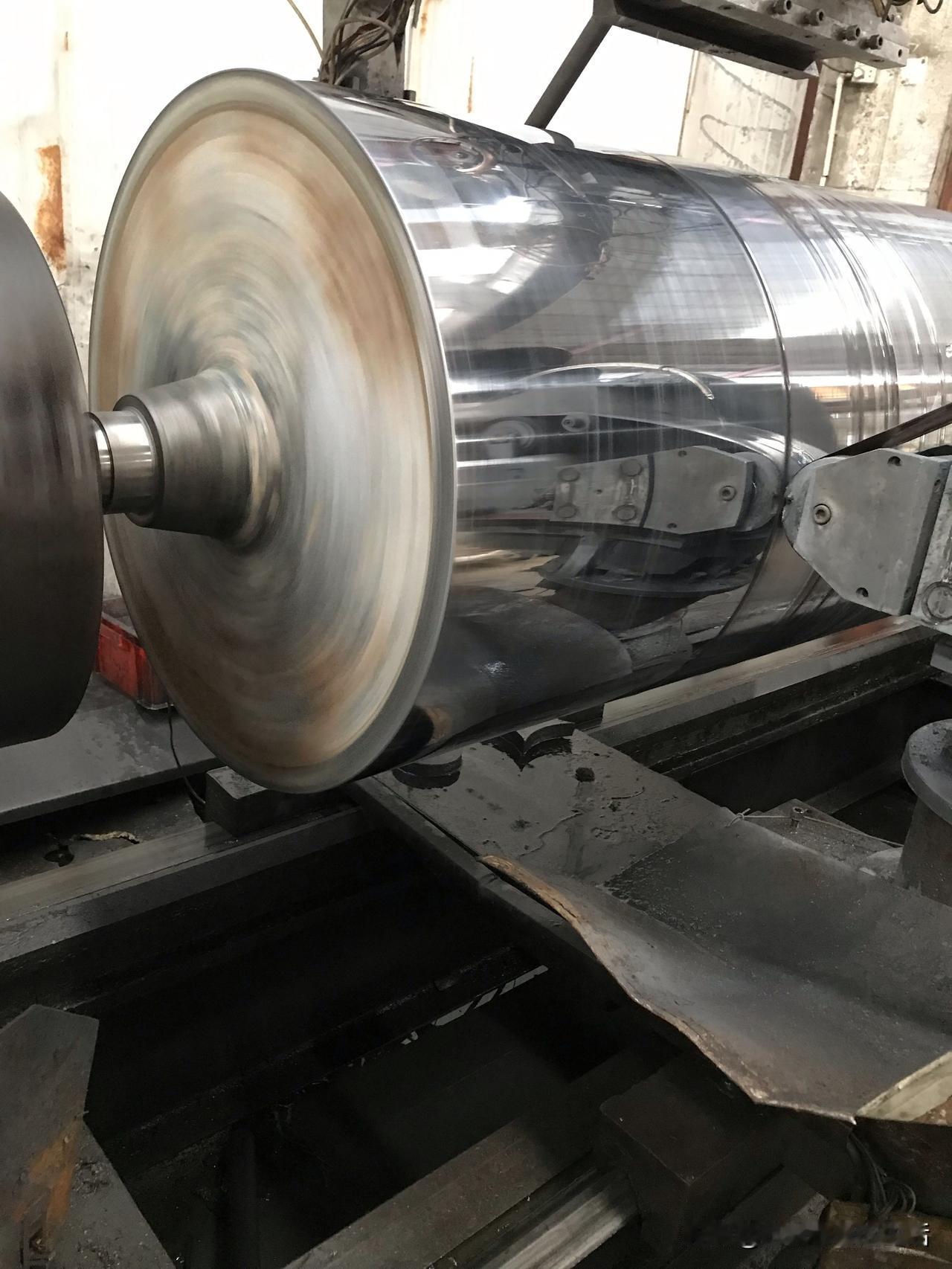 做机械加的还有像我一样还在上班的吗？今天是2月12号，老板叫我把这600直径的工