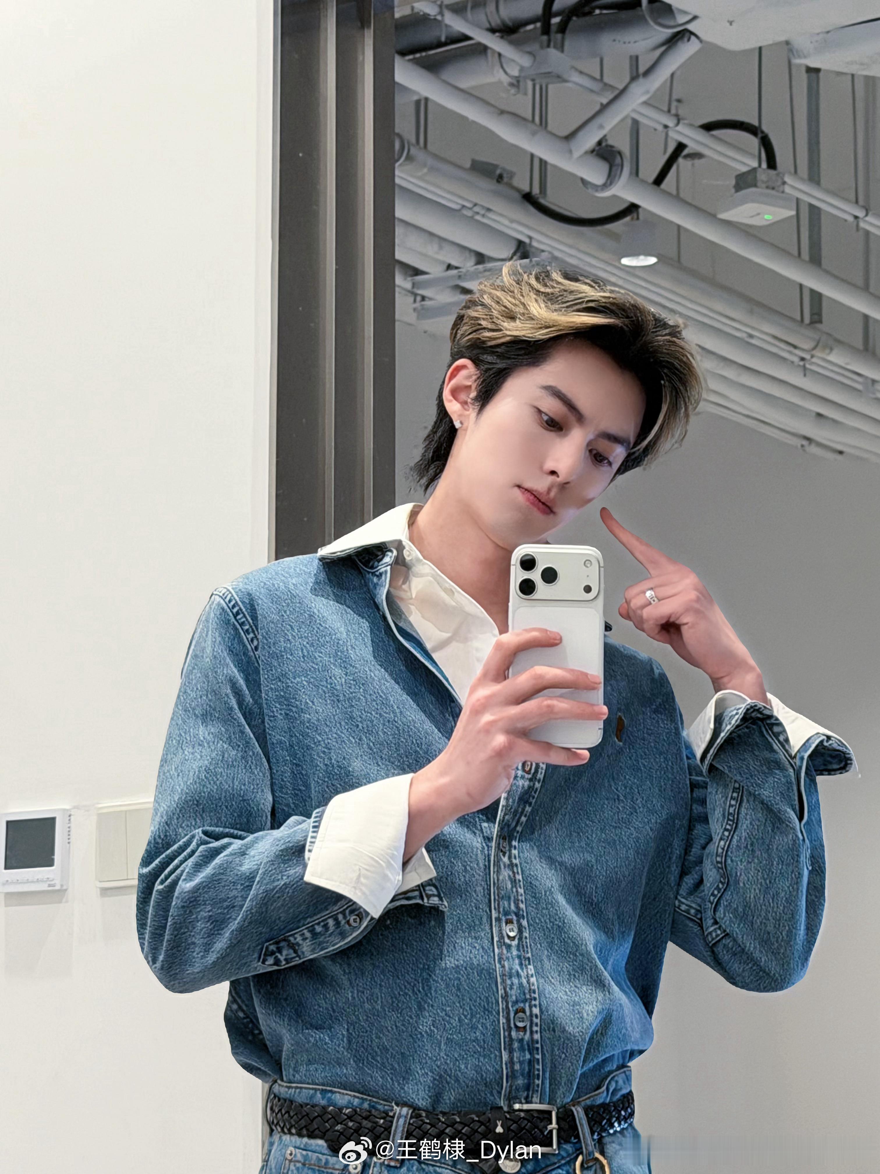 每日‎一善❤️阳光信用 时代在召唤我们这一代青年人，用辛勤的汗水汇聚成源源不竭的